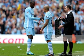 九游体育app-关于阿贾克斯发布备战花絮，冲刺阶段回应争议，社区盾任务艰巨，细节决定成败的信息