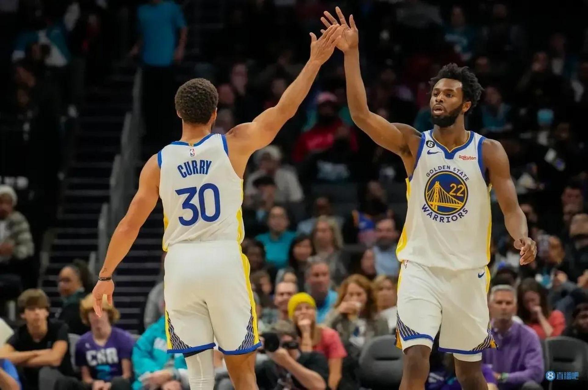 包含转折点萨克拉门托国王回应争议；NBA季后赛清晨攻防权衡；气氛紧张；身体对抗强度拉满的词条