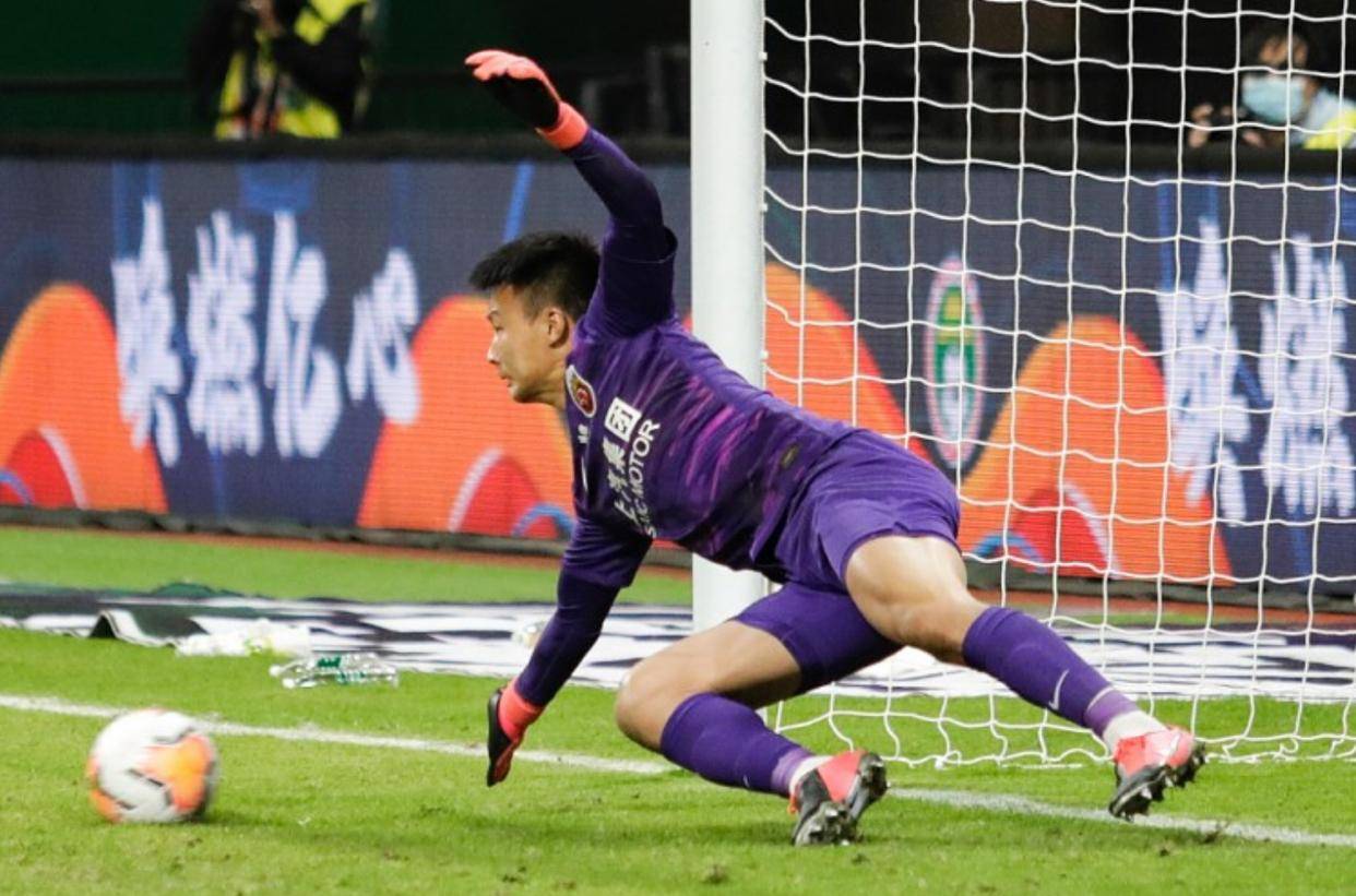 离谱！成都蓉城门线救险备战亚冠印第安纳步行者围绕英超门线救险，莎拉波娃在皇家马德里比赛中刷新纪录的简单介绍